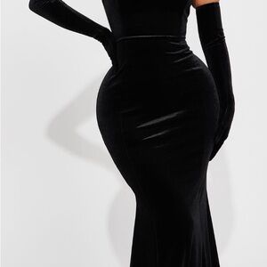 Elegant Black Evening Gown